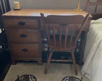 Youth desk and chair