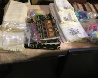 Decorative Bath Towels (New)