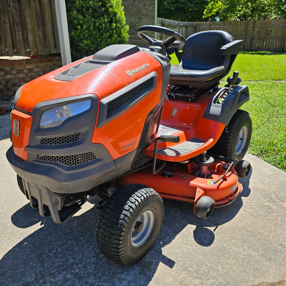 GREAT BLUE MOON ESTATE SALE IN GREENWOOD starts on 7/26/2024