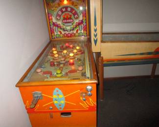 Vintage pre-war pinball machine - works!