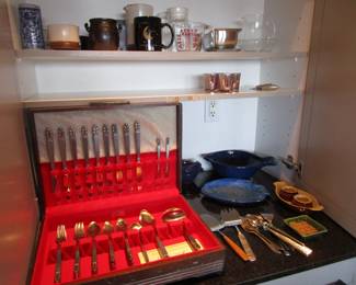 Flatware set