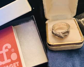 Mignon Faget Bow Knot ring