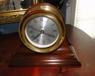 Mantle clock, front view (just wait)