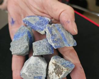 Many raw and polished stones, bagged. Crystals, goods...