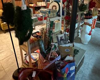 Vintage Christmas; Lights; Ornaments; Decor; Gift Wrap