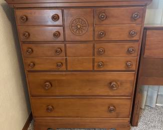 4 Drawer Chest of Drawers Dresser