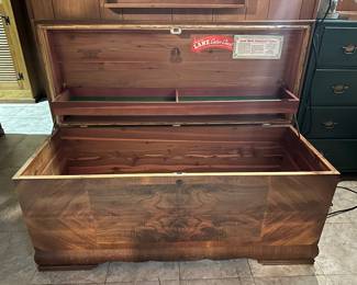 Lane Cedar Chest