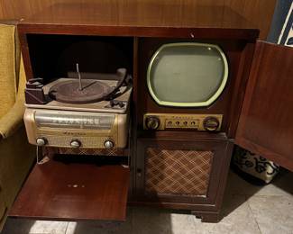Vintage Admiral Record Player/ TV Cabinet