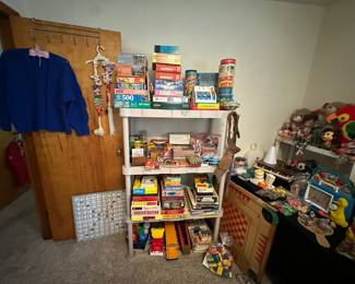 Puzzles; Toys; Games; Dolls