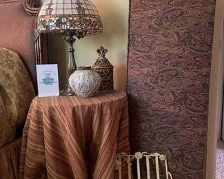 Magazine Rack, Wooden Side Table, Stained Glass Desk Lamp, Vases

