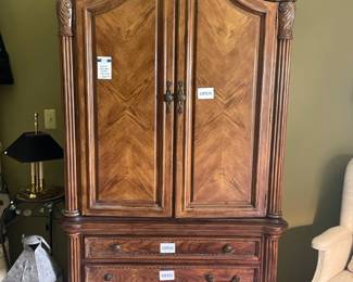 Kathy Ireland Armoire