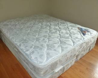 Nice mattress Set