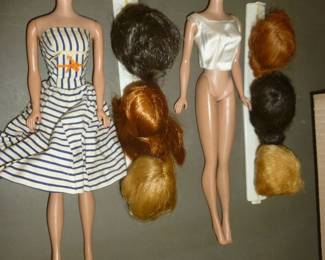 Vintage Barbies w/wigs