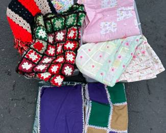 Vintage Handcrafted Quilts & Crochet Blankets	