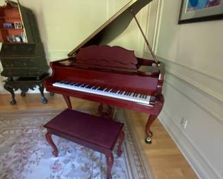 Queen Anne leg grand piano