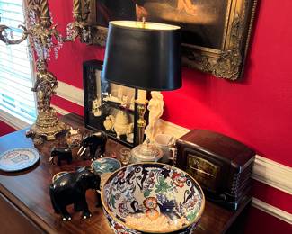 Many Asian small items