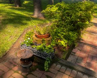 Yard art, flowerpots