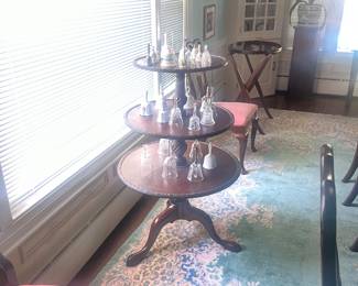 Three tier round table