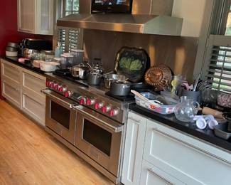 Tons of Kitchen Items