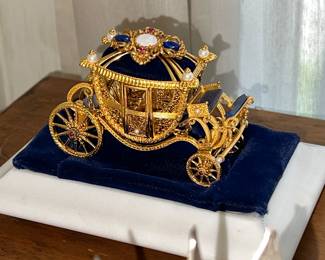 Golden Carriage 