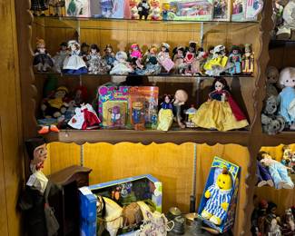 Vintage toys, collectible, toys, and yes… More Madame Alexander doll!!