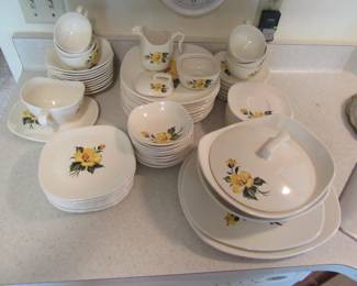 Harmony House Yellow Hibiscus Over 80 peices, setting for 10