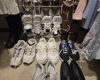Lot of Woman's Shoes - Size 7.5 - 8 Nike, Addidas, Keds, Easyspirit, Reebok