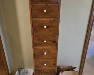 Oak Drawers- 6 Drawers and a Cabinet