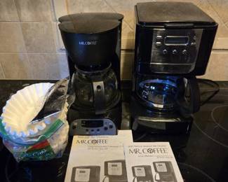 (2) Mr Coffee Pot Programable Coffee Makers 4 Cup and 5 Cup