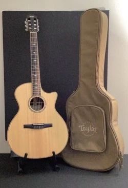 Taylor 814ceN Nylon String Auditorium AcousticElectric Guitar
