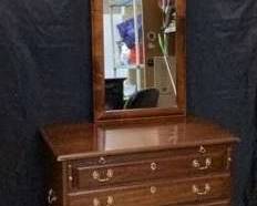 Bachelors Chest With Mirror 