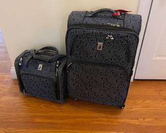 London Fog Spinner Suitcase and Travel Under Seater