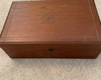 Wood Traveling Box