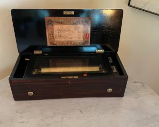 Late 1800's Single Comb Wood Music Box - 10 Songs