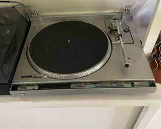 JVC L-F210 Record Player / Turntable