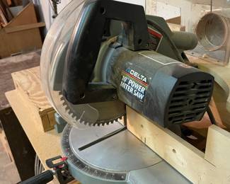 Delta 10" Power Miter Saw with Stand