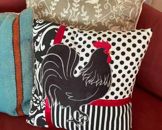 Hen Decorative Throw Pillow