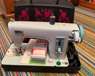 portable sewing machine
