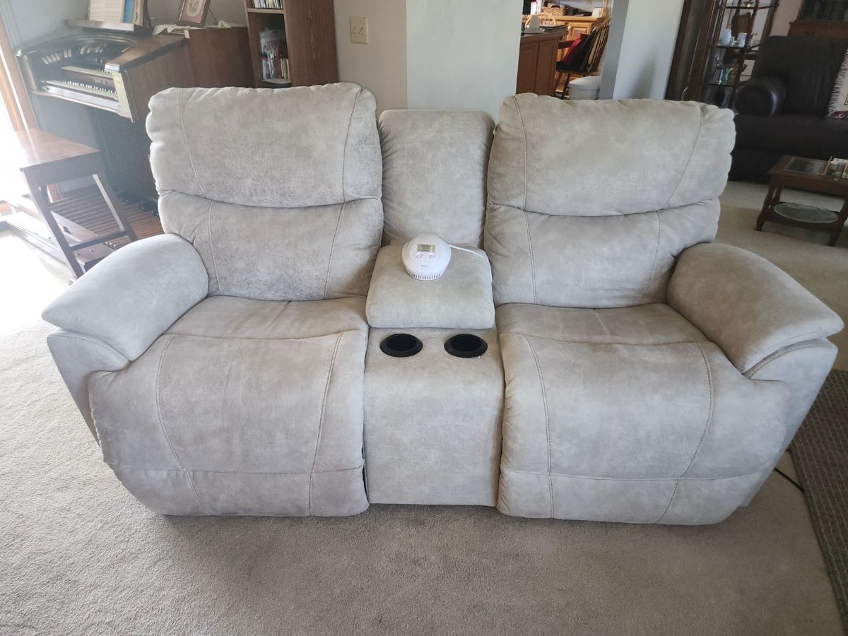 Power reclining loveseat