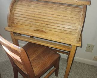Children's roll top desk