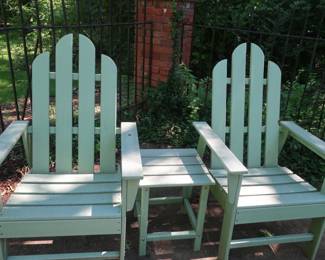 22   Adirondack   chairs  and  table               $   100.00  
