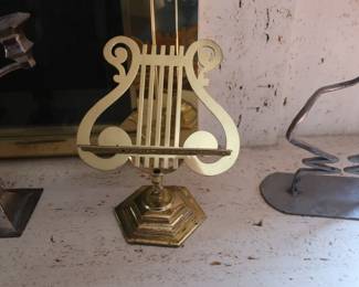 5            music  stand     Price  is   30.00