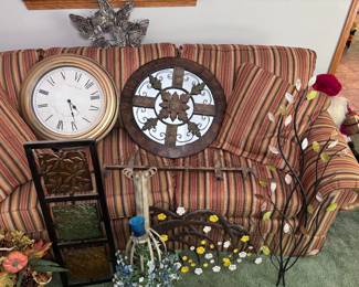 Many pieces of home decor