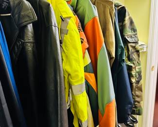 Men's Outerwear Size L