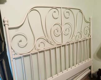 Metal Queen Metal Bed