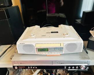 Sony Under cabinet Stereo