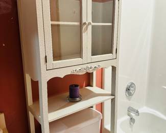 Bathroom Furnishings, Commode Shelf/Cabinet