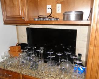 Glassware and stemware