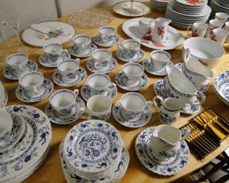 More pieces of the blue and white china set