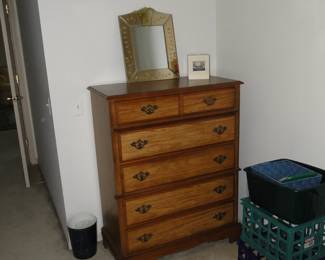 Very nice dresser, which would be a perfect project piece